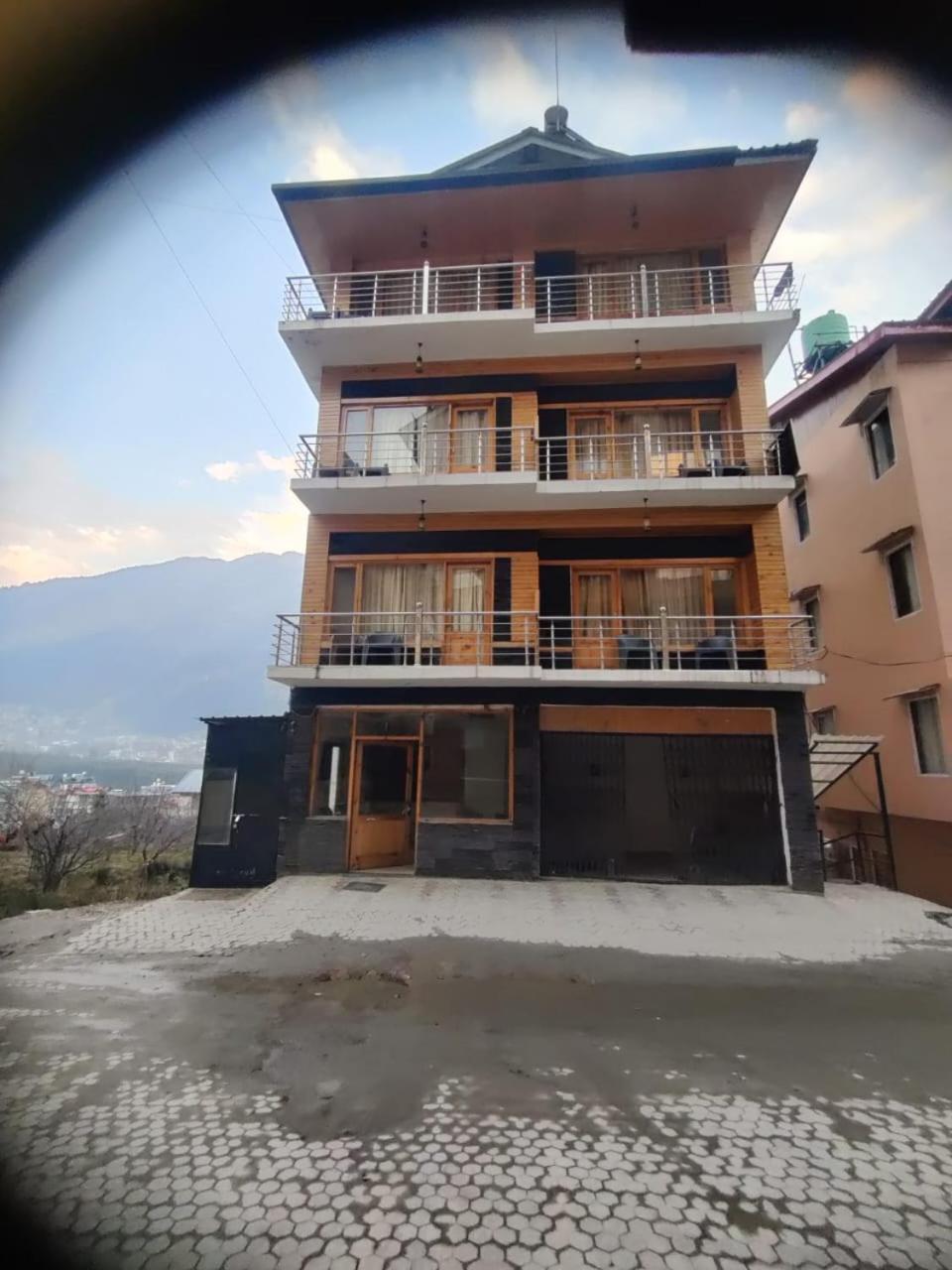 Hotel Di Villa Manāli Extérieur photo
